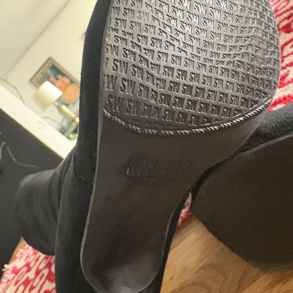 Boots - Picture 4 of 5